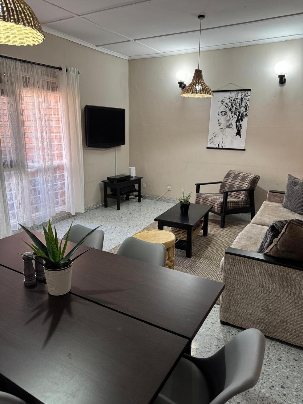 Ibex Hill Apartment- Power Backup Lusaka Buitenkant foto